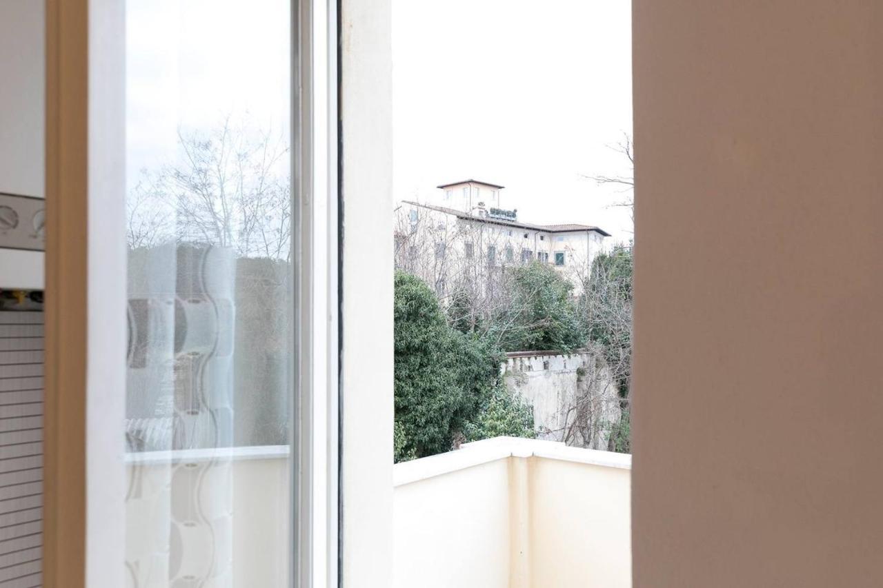 Altido Charming Apt With Terrace Next To Giardino Scotto Apartment Pisa Bagian luar foto